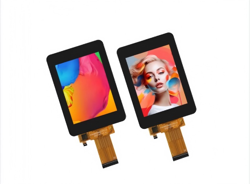 Vicronix 2.8-inch LCD tactus screen est valde vulgaris in US foro et feliciter integrated in chessboards.